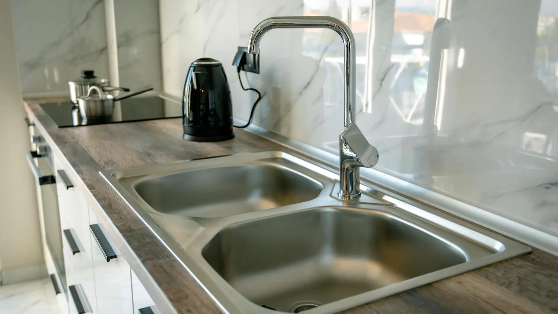 Miracle Luxury Apartments Great Terrace Переа 0*,  Греция